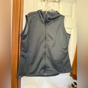 Storm Creek quilted full zip vest with hood